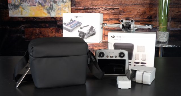 Si vous choisissez le DJI Mini 3 Pro avec la nouvelle télécommande DJI RC, le drone caméra peut être utilisé de manière extrêmement flexible : un smartphone n'est plus nécessaire.
